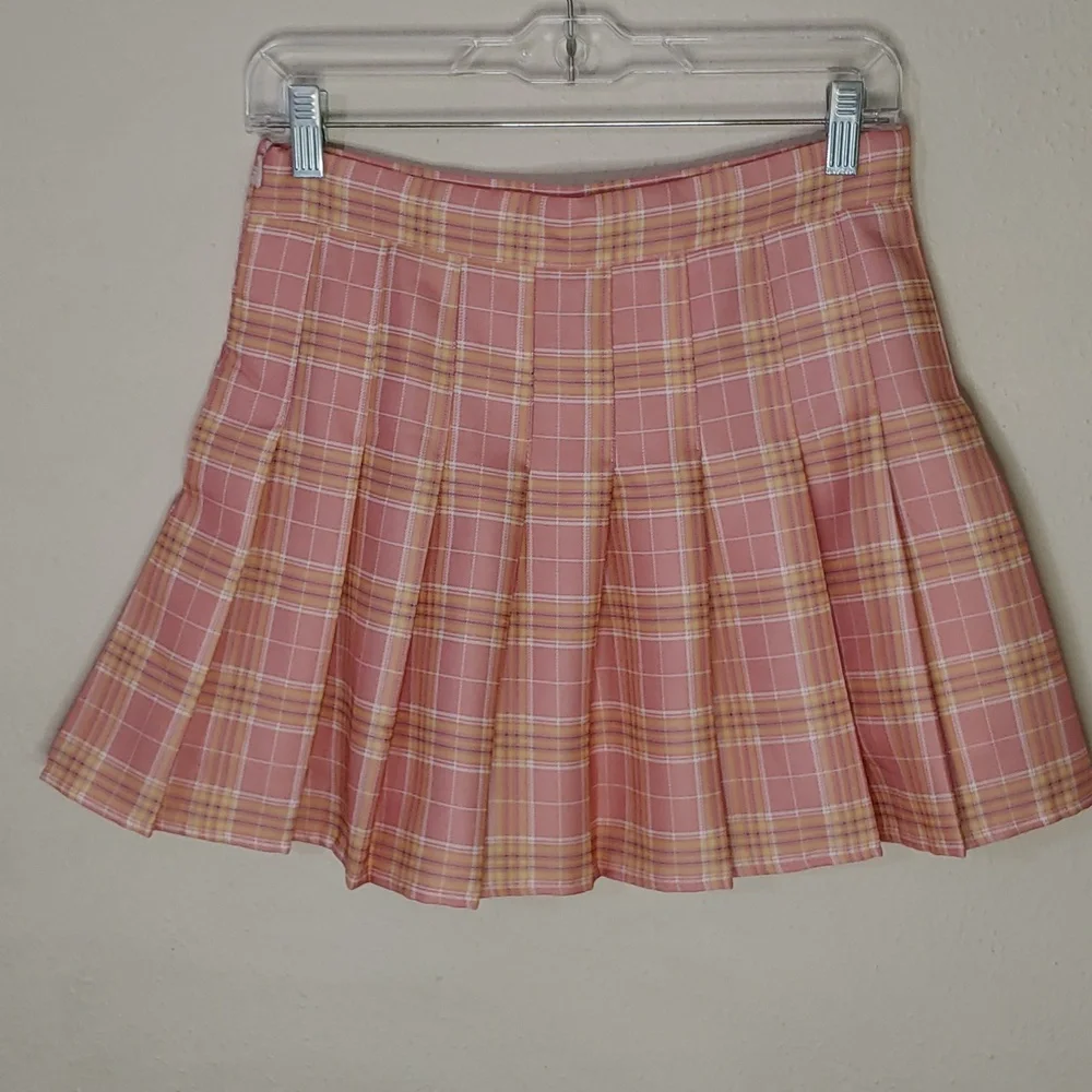 Women's Size 6 Plaid Pleated Skort